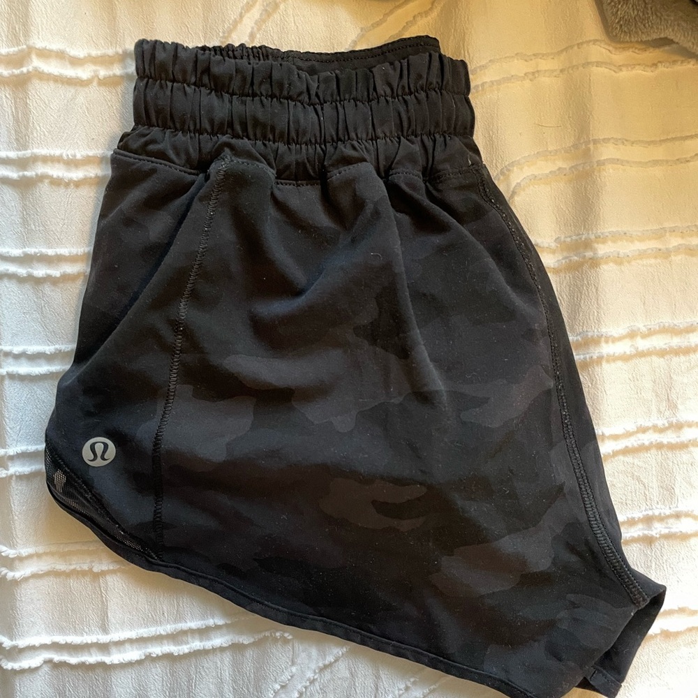 Hotty hot lulu shorts size 4